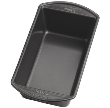 Wilton Advance Select Premium Non-Stick Loaf Pan, 9.25 x 5.25 Inches, Steel, Silver